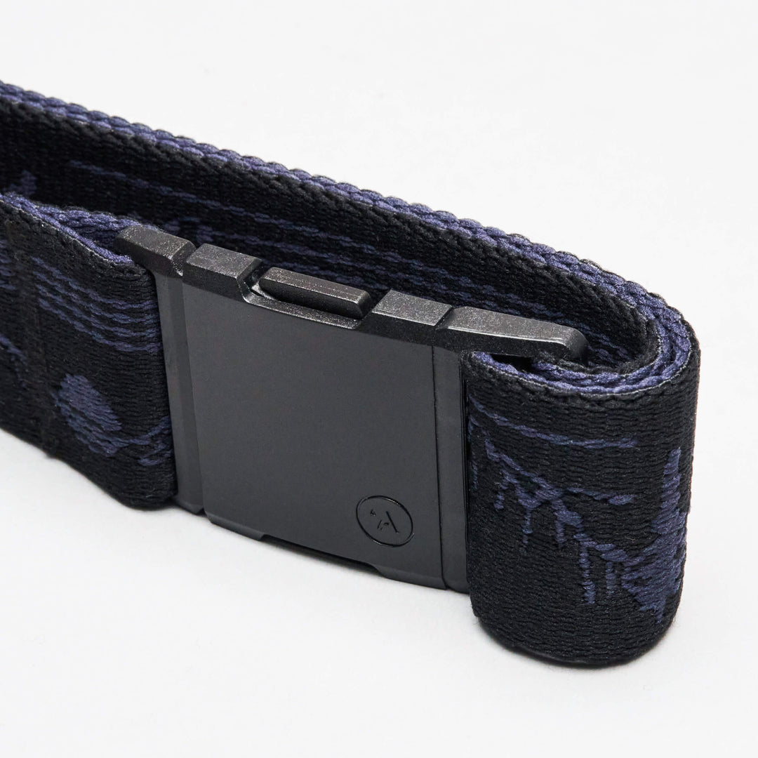 Out of Range Belt in Navy